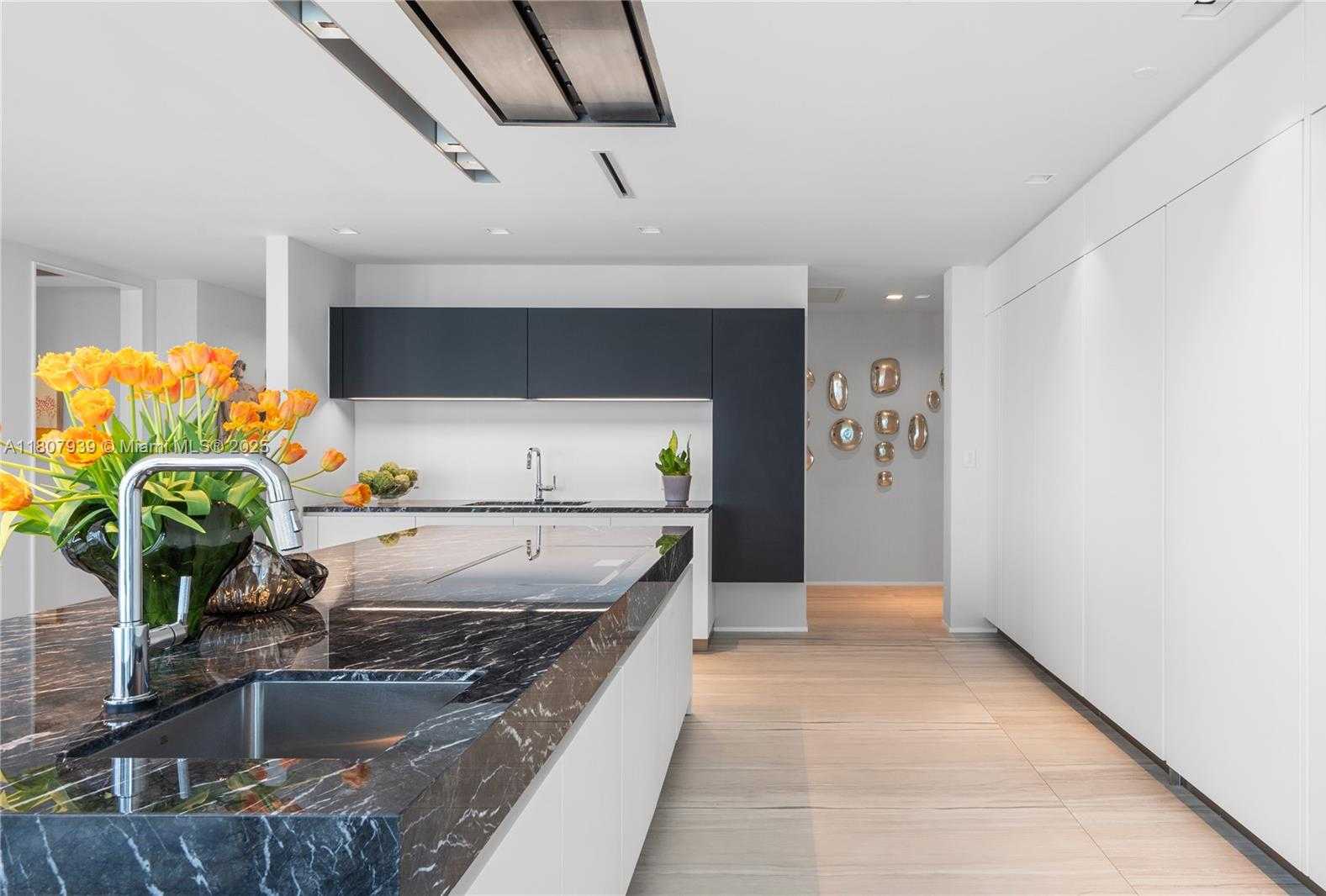 Small Image of 1000 BISCAYNE BLVD #3201, Miami Number 37