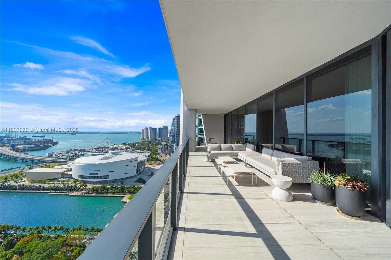 Small Image of 1000 BISCAYNE BLVD #3201, Miami Number 4