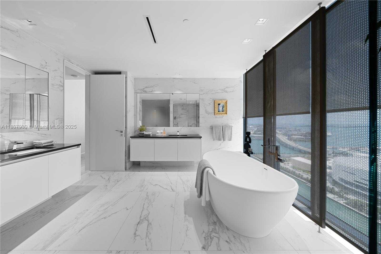 Small Image of 1000 BISCAYNE BLVD #3201, Miami Number 51
