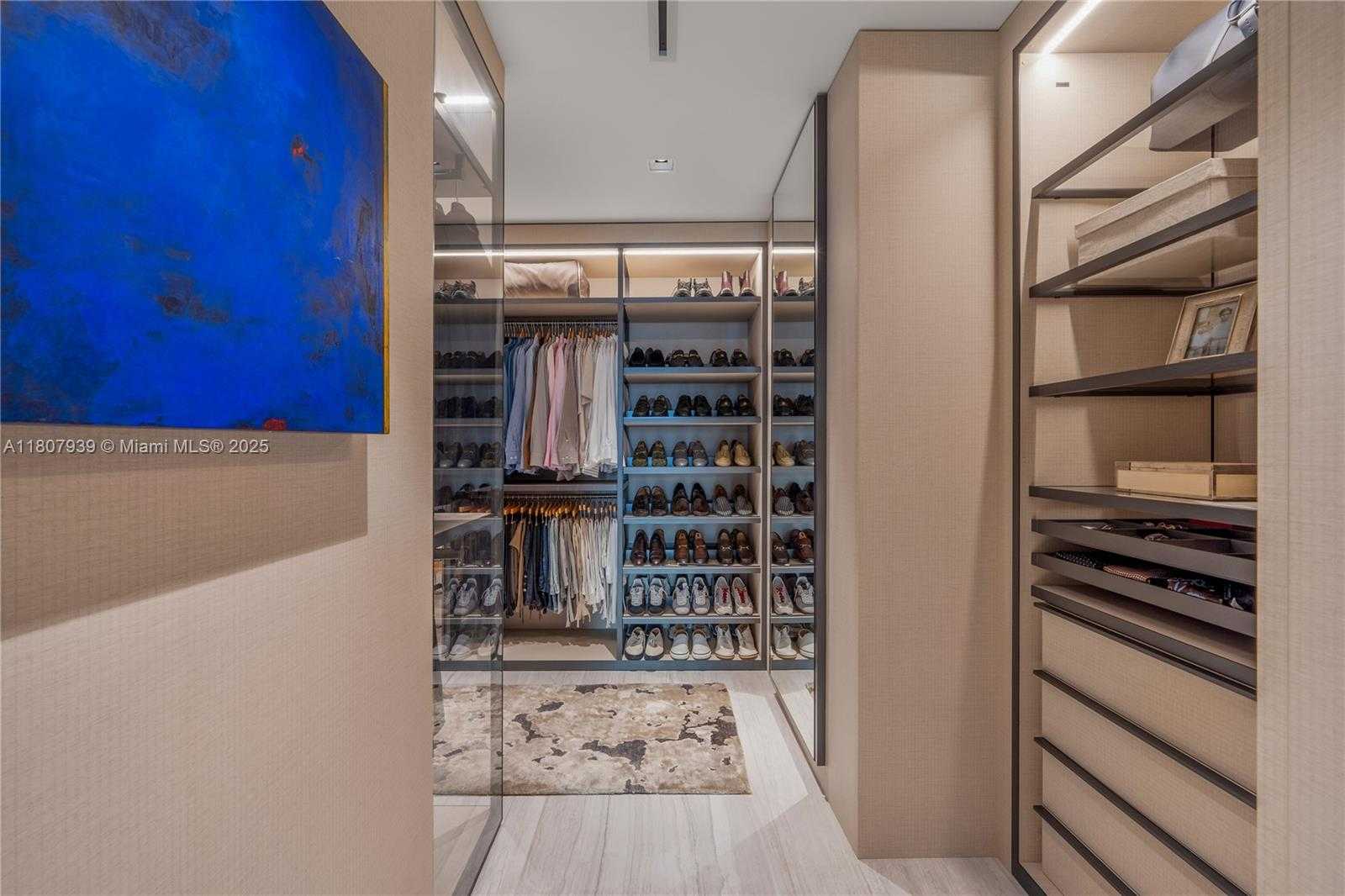 Small Image of 1000 BISCAYNE BLVD #3201, Miami Number 54