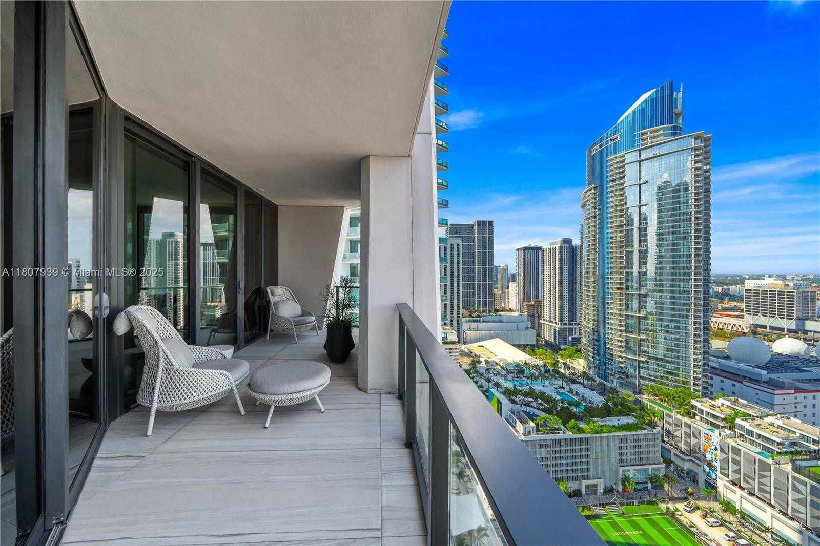 Small Image of 1000 BISCAYNE BLVD #3201, Miami Number 57