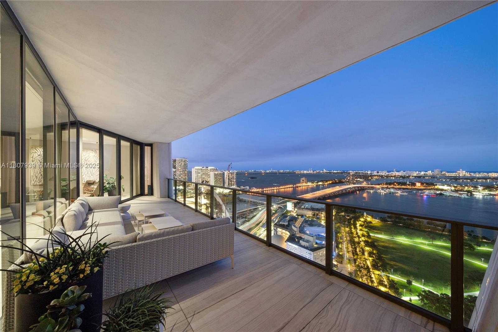 Small Image of 1000 BISCAYNE BLVD #3201, Miami Number 6