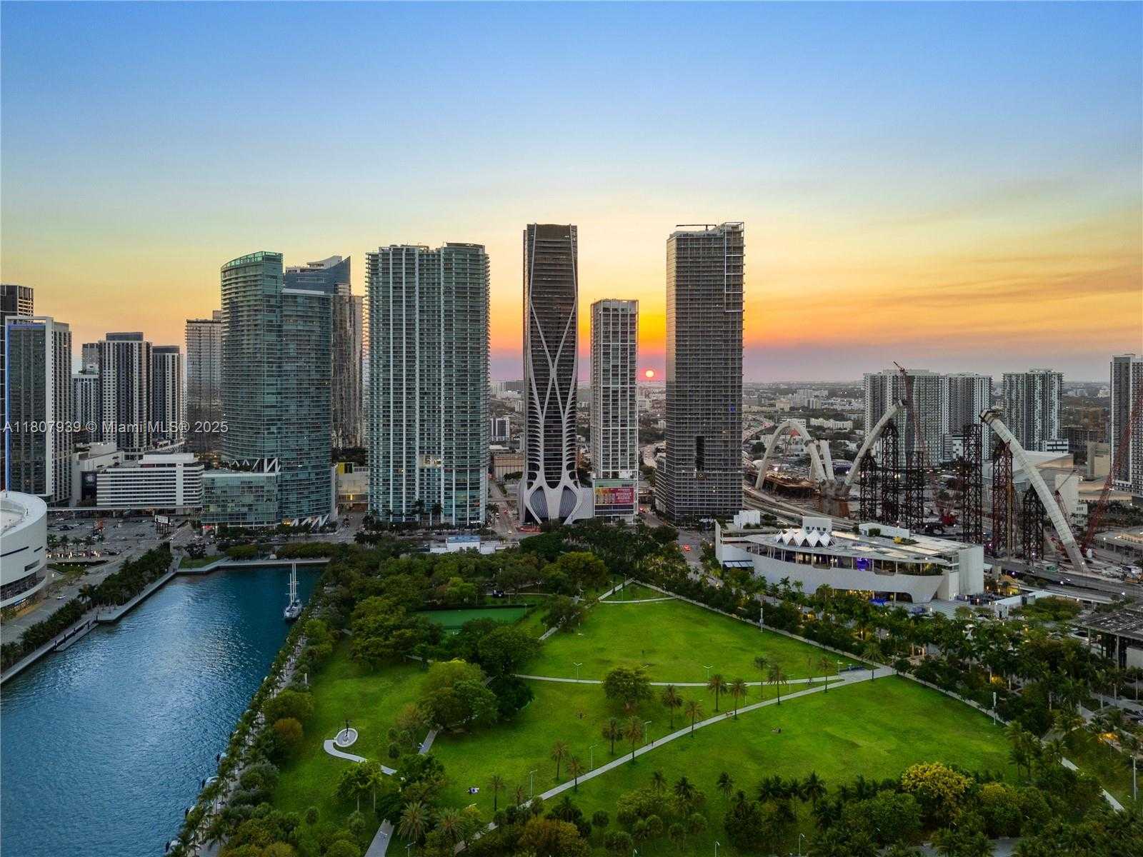 Small Image of 1000 BISCAYNE BLVD #3201, Miami Number 69