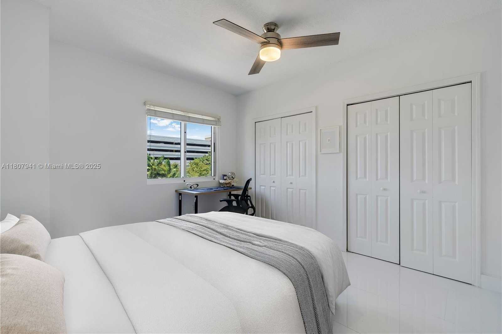 Small Image of 3500 CORAL WAY #604, Miami Number 15