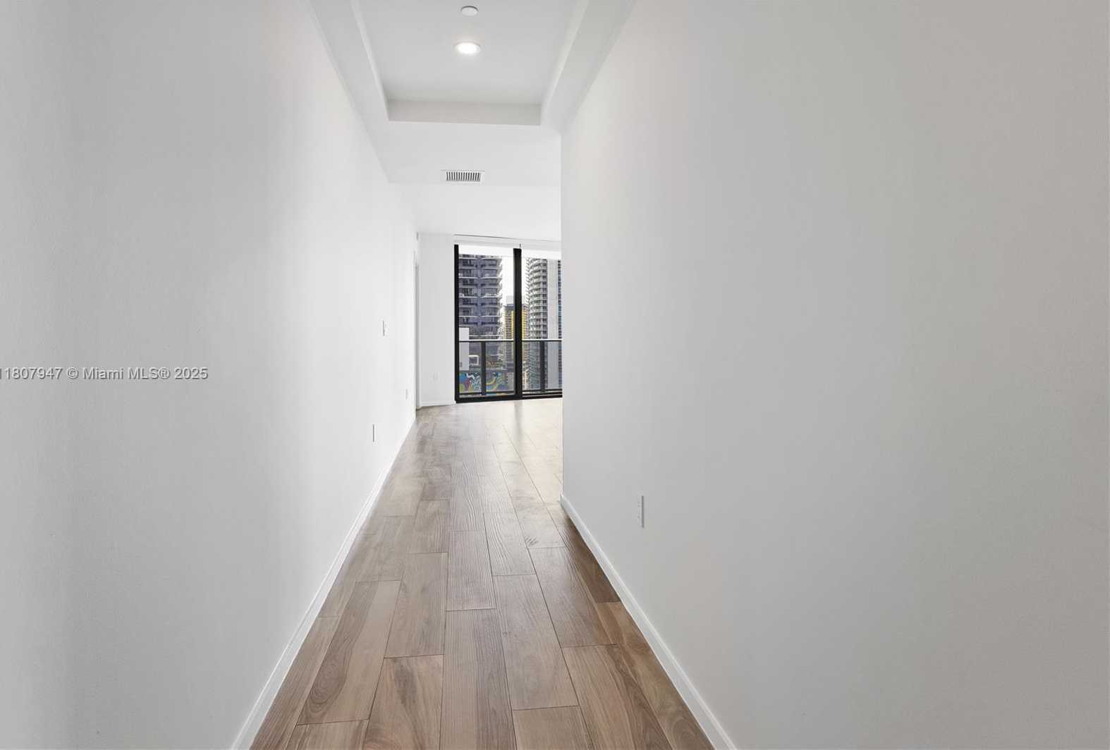 Small Image of 801 MIAMI AVE #2201, Miami Number 13