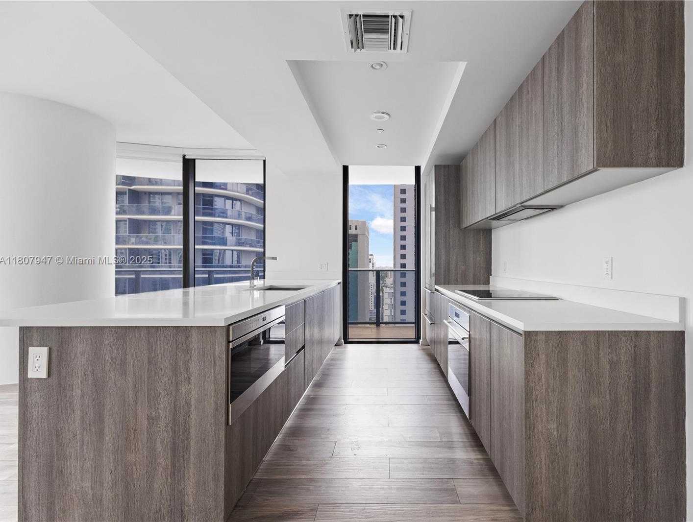 Small Image of 801 MIAMI AVE #2201, Miami Number 15