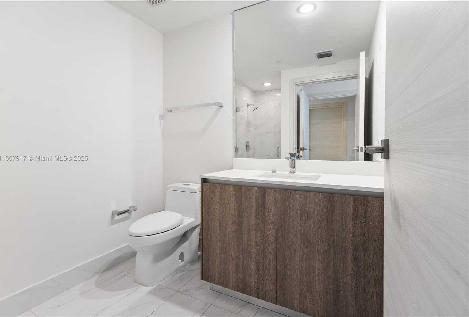 Small Image of 801 MIAMI AVE #2201, Miami Number 34