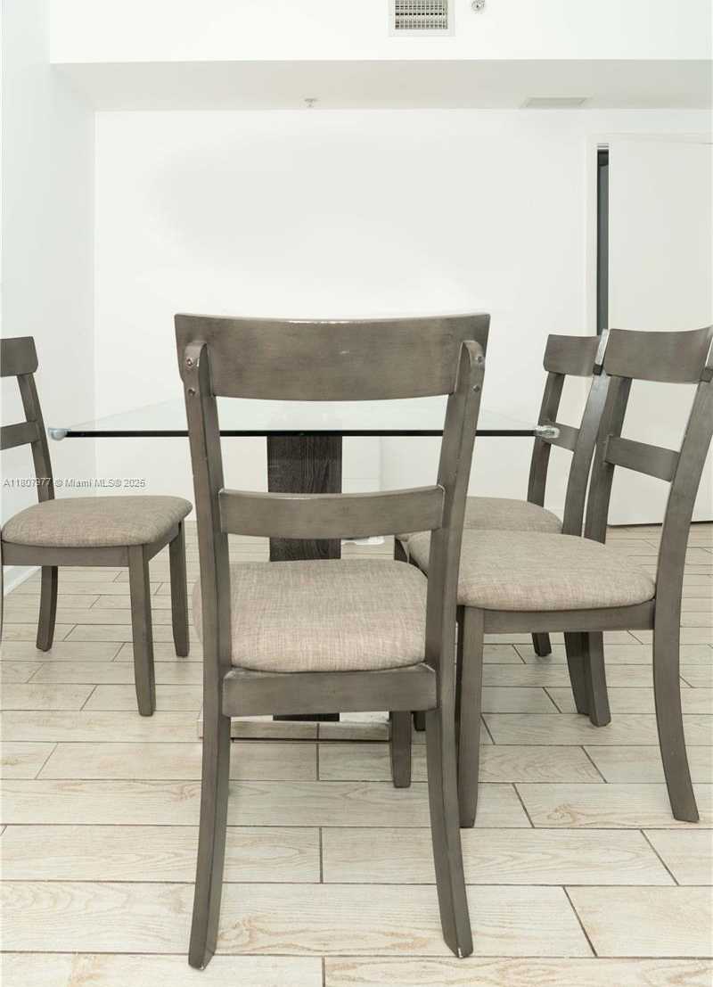 Small Image of 325 SOUTH BISCAYNE BLVD #1521, Miami Number 15