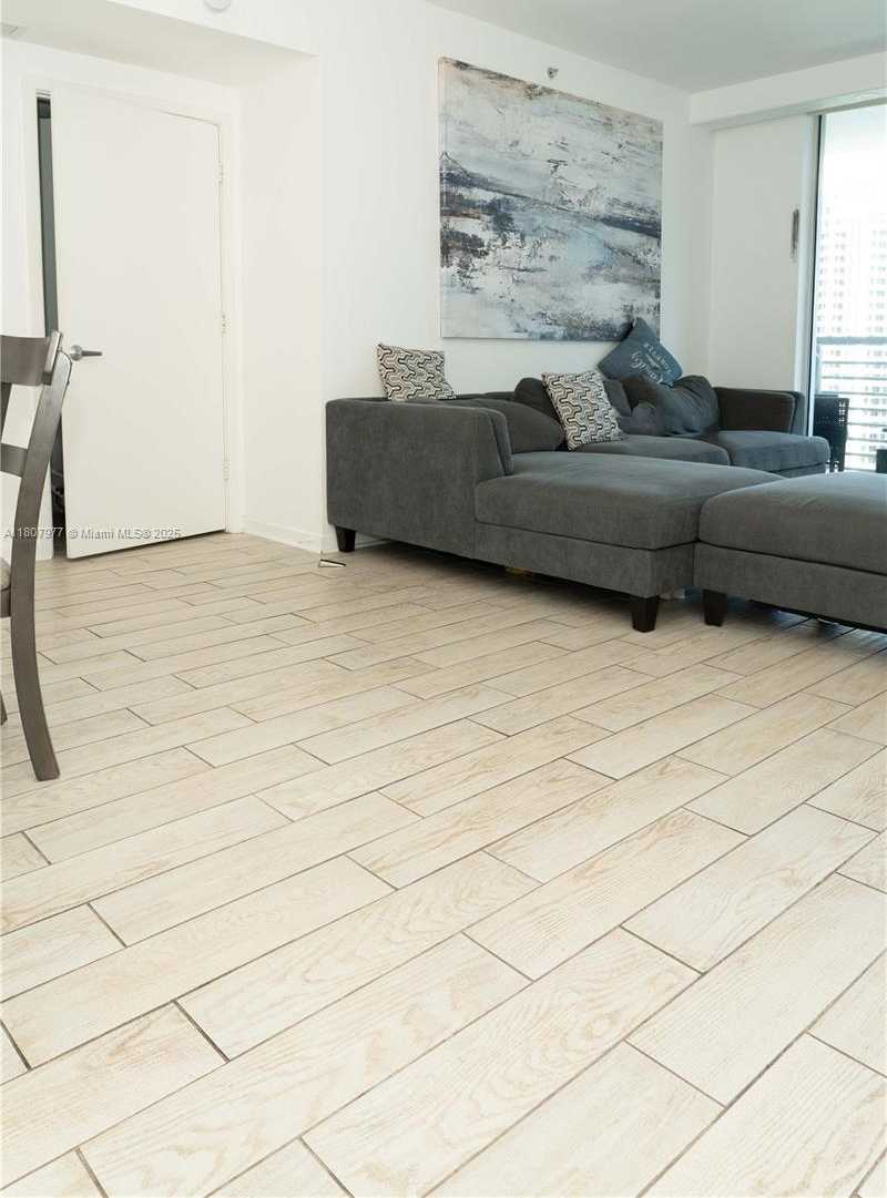 Small Image of 325 SOUTH BISCAYNE BLVD #1521, Miami Number 17