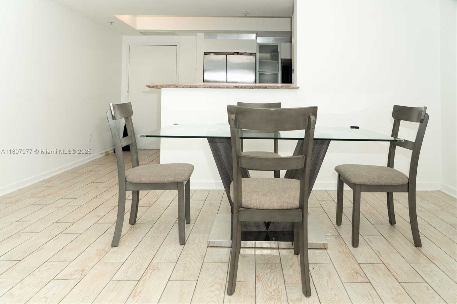 Small Image of 325 SOUTH BISCAYNE BLVD #1521, Miami Number 18