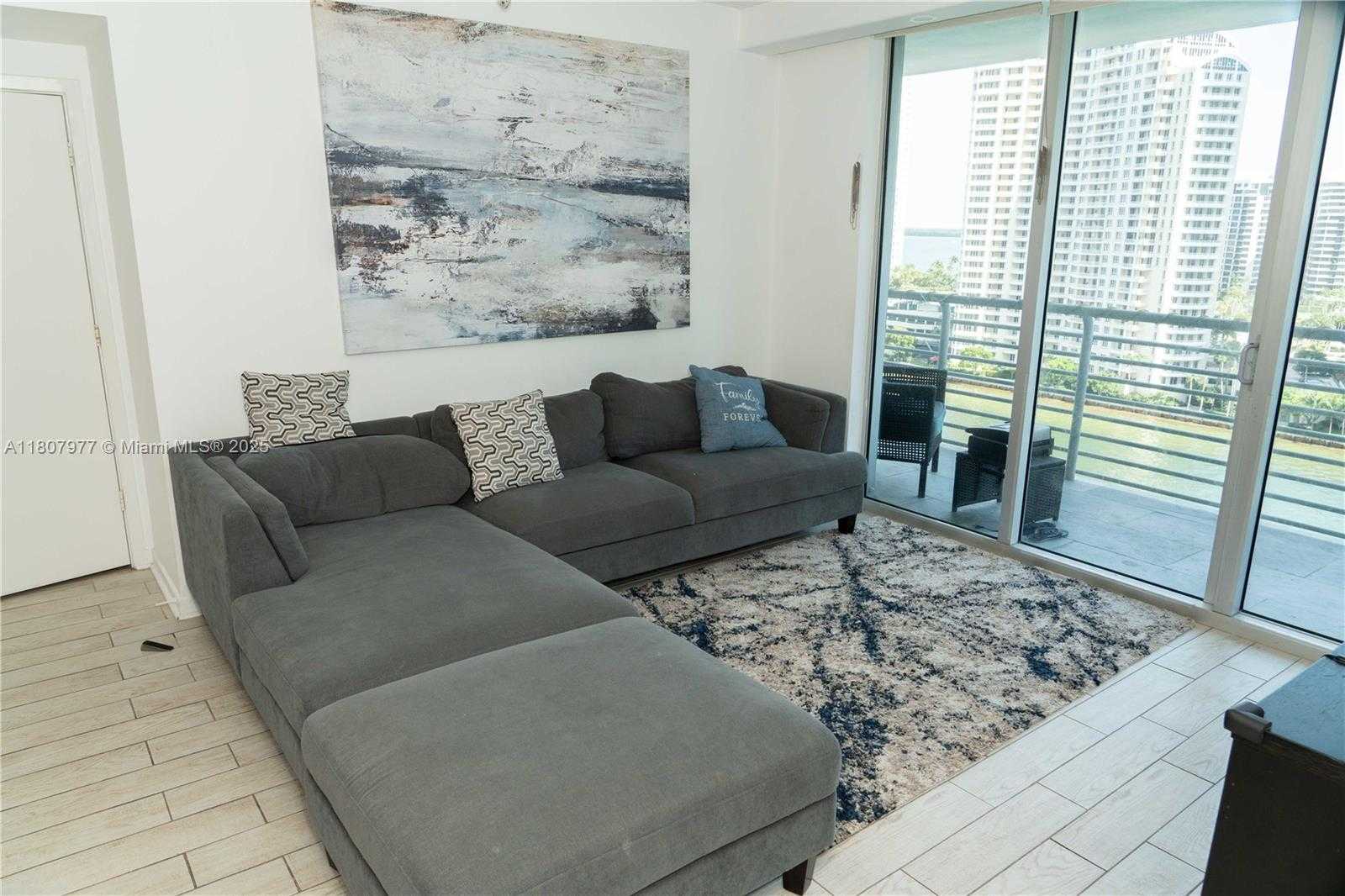 Small Image of 325 SOUTH BISCAYNE BLVD #1521, Miami Number 22