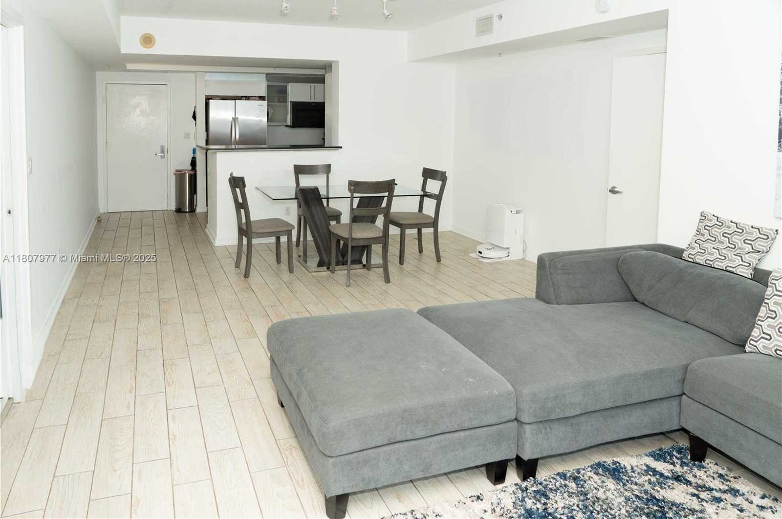 Small Image of 325 SOUTH BISCAYNE BLVD #1521, Miami Number 24