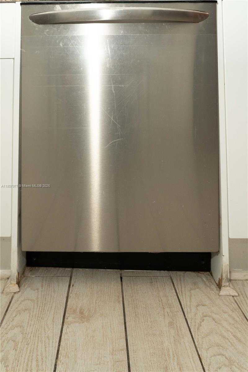 Small Image of 325 SOUTH BISCAYNE BLVD #1521, Miami Number 27
