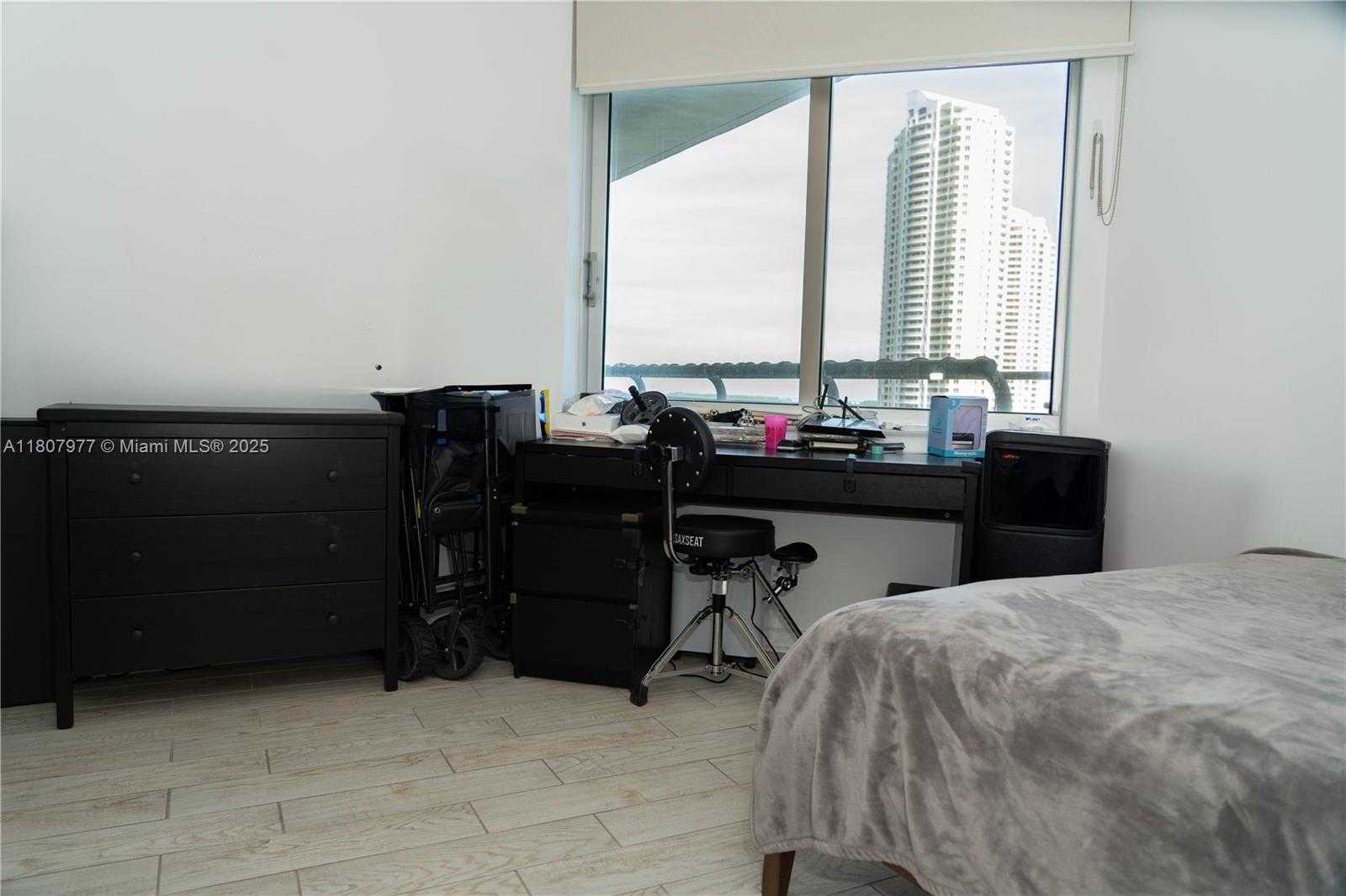 Small Image of 325 SOUTH BISCAYNE BLVD #1521, Miami Number 34