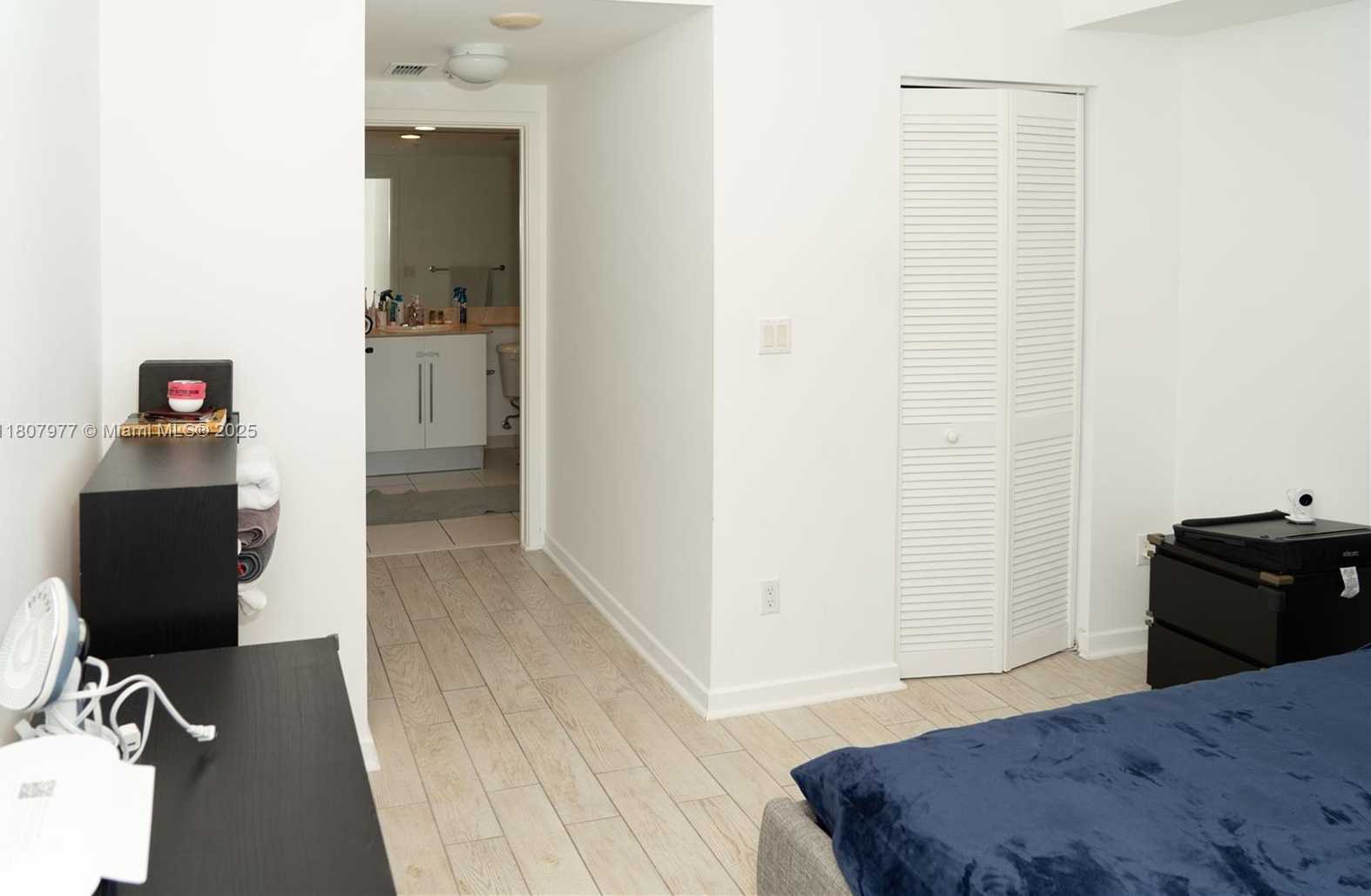 Small Image of 325 SOUTH BISCAYNE BLVD #1521, Miami Number 39