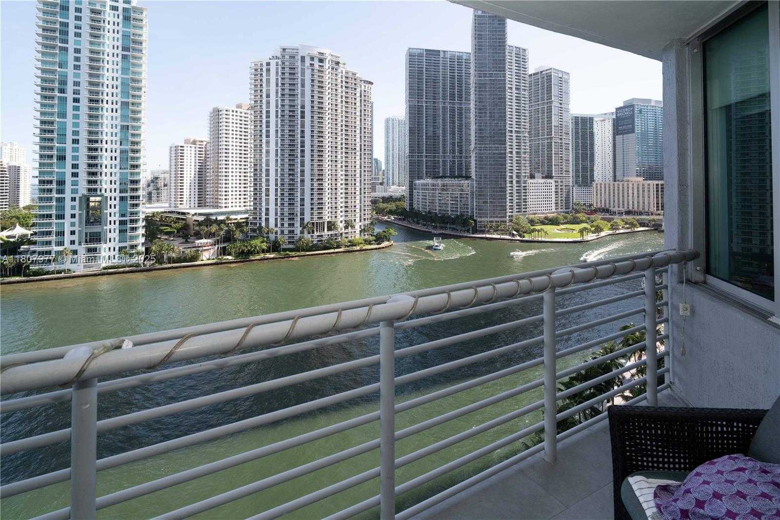 Small Image of 325 SOUTH BISCAYNE BLVD #1521, Miami Number 49