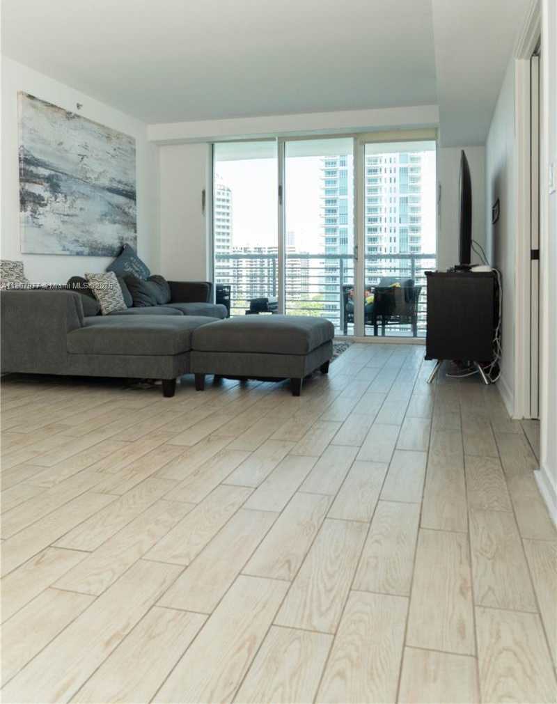 Small Image of 325 SOUTH BISCAYNE BLVD #1521, Miami Number 7
