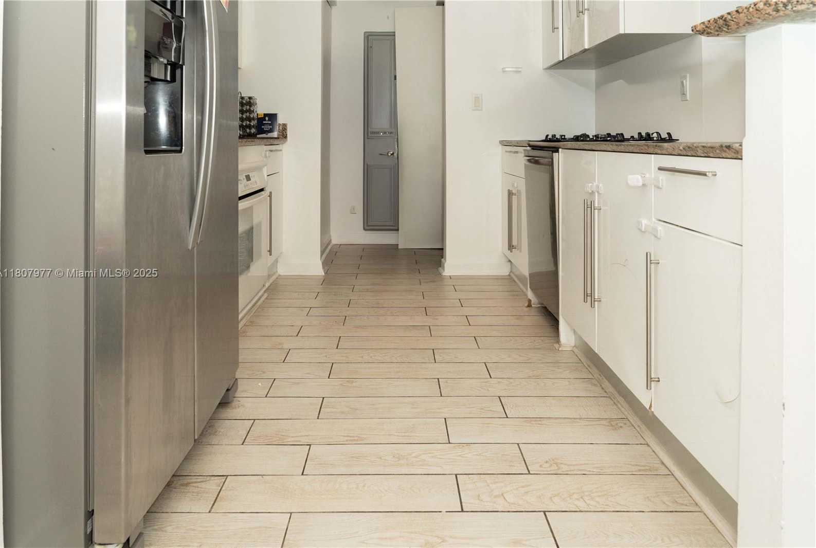 Small Image of 325 SOUTH BISCAYNE BLVD #1521, Miami Number 9