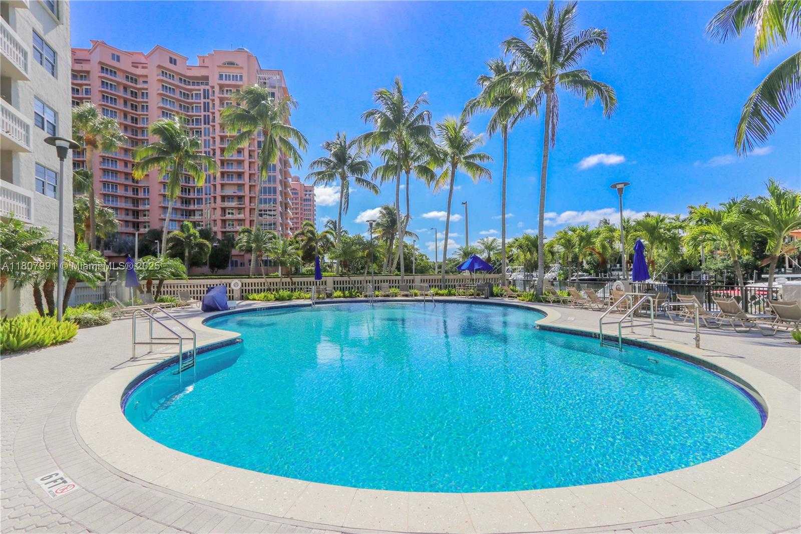 Small Image of 90 EDGEWATER DR #106, Coral Gables Number 19
