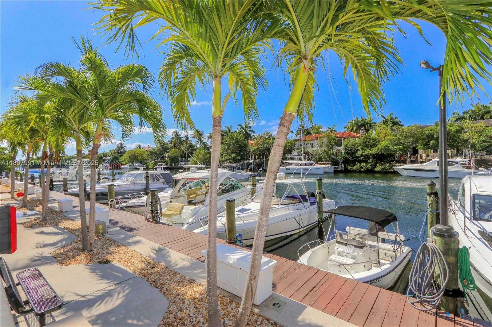 Small Image of 90 EDGEWATER DR #106, Coral Gables Number 21