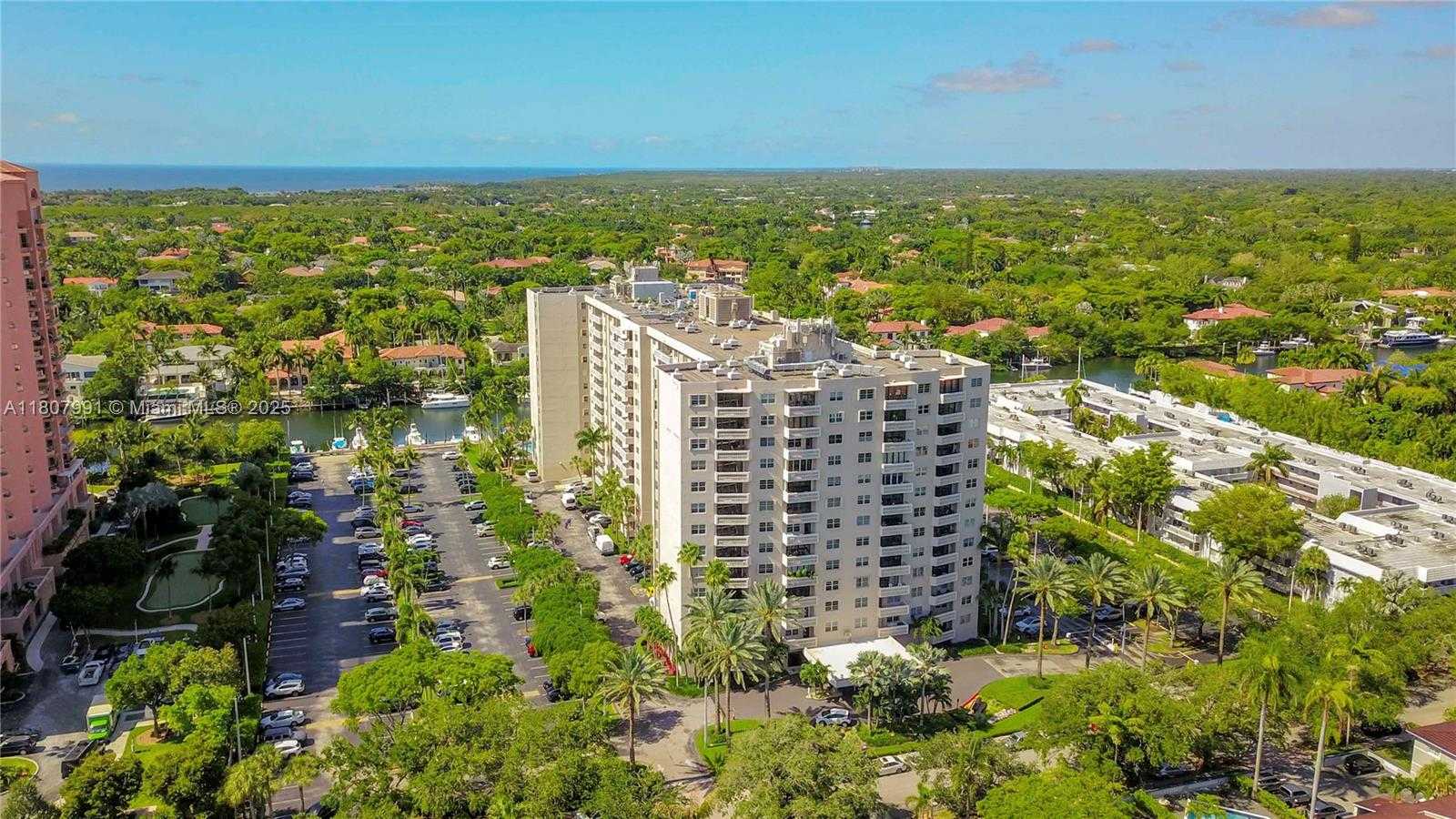 Small Image of 90 EDGEWATER DR #106, Coral Gables Number 26
