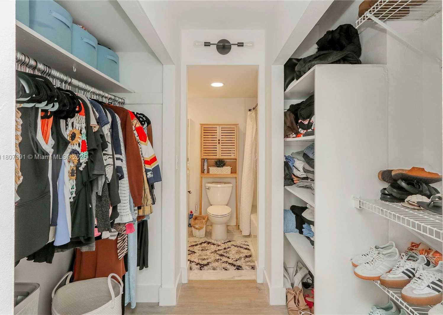 Small Image of 90 EDGEWATER DR #106, Coral Gables Number 9