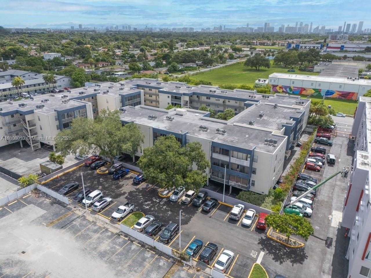 Small Image of 16750 NORTH EAST 10TH AVE #225, North Miami Beach Number 14