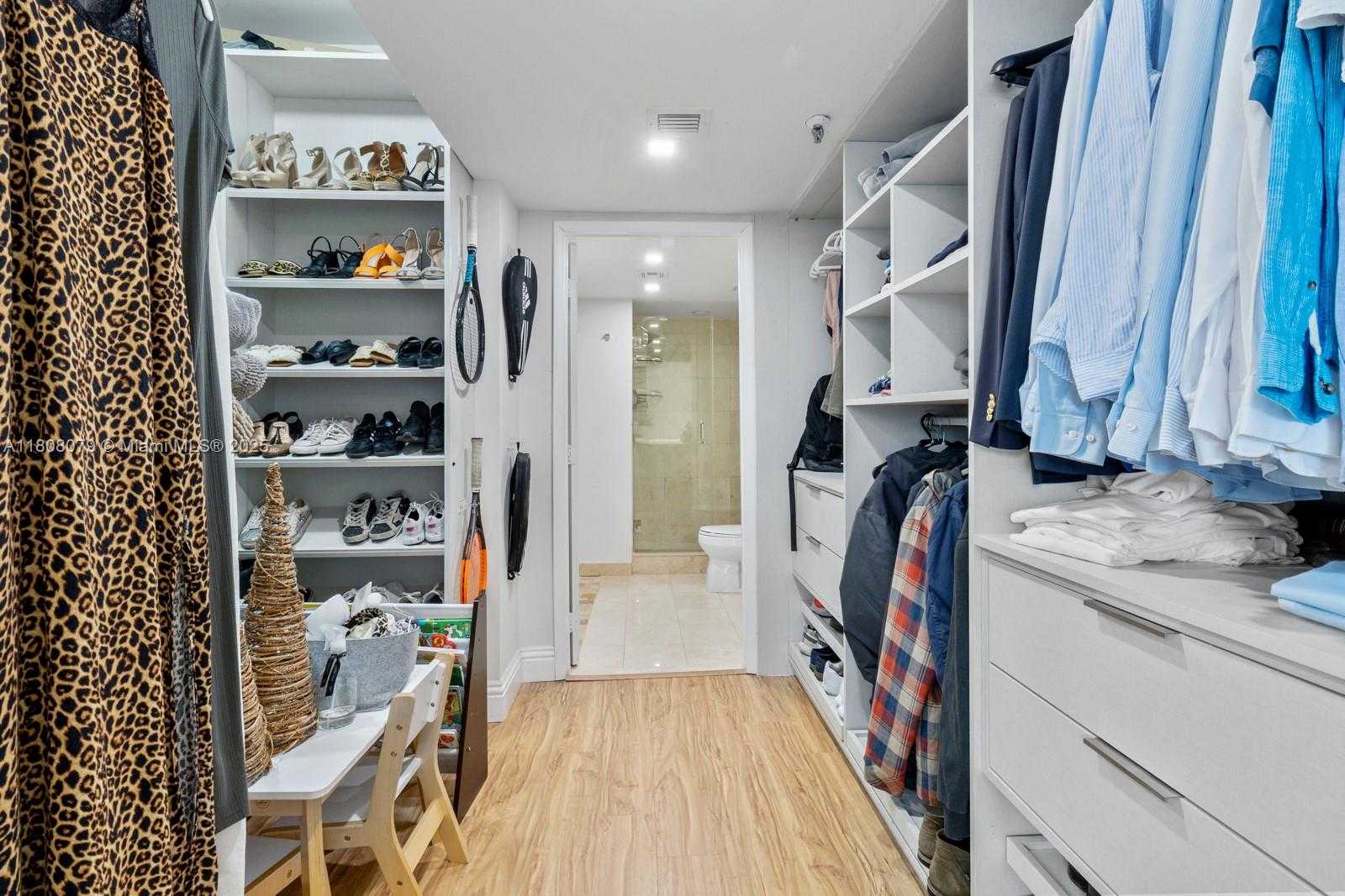 Small Image of 520 BRICKELL KEY DR #A307, Miami Number 21