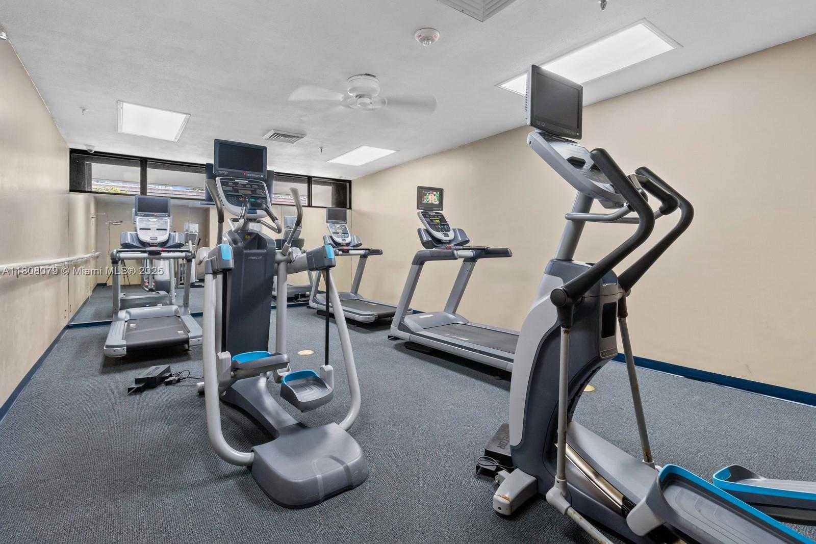 Small Image of 520 BRICKELL KEY DR #A307, Miami Number 30