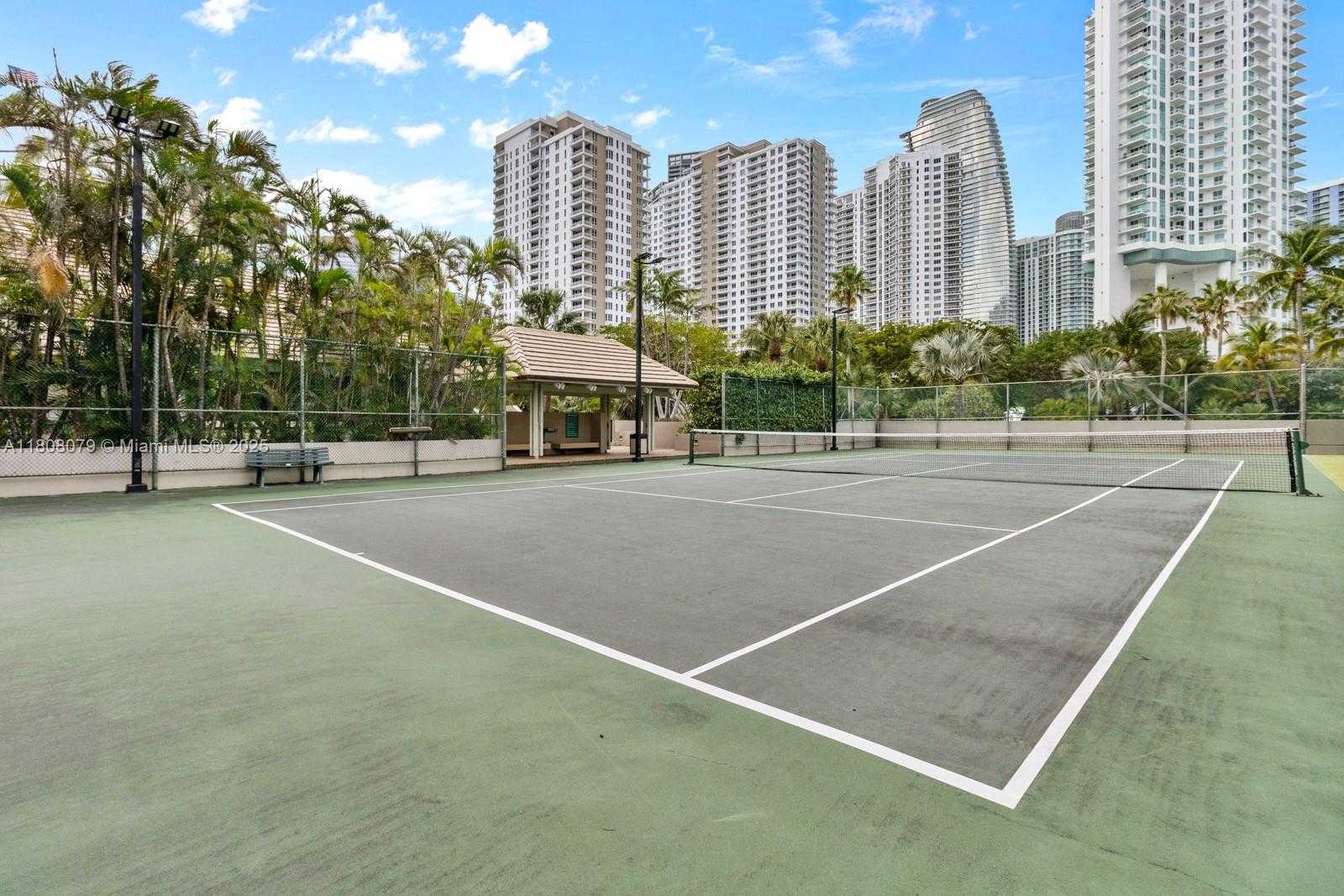 Small Image of 520 BRICKELL KEY DR #A307, Miami Number 34