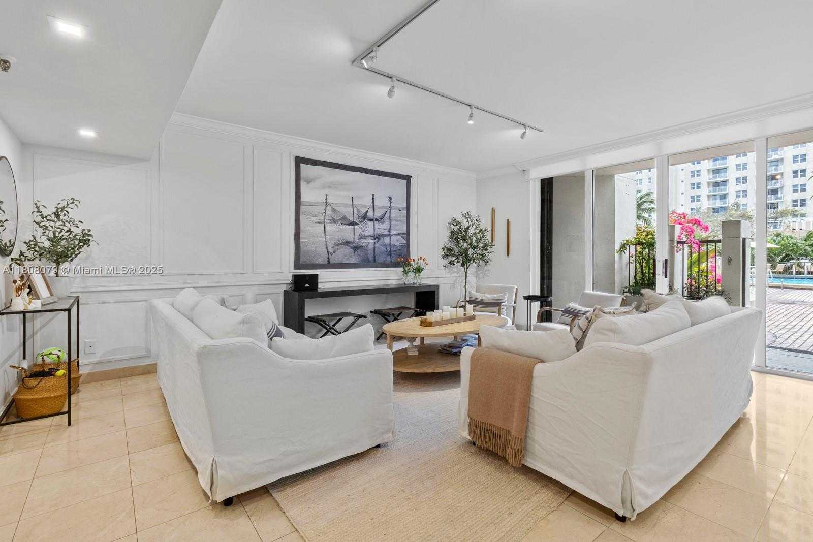 Small Image of 520 BRICKELL KEY DR #A307, Miami Number 5