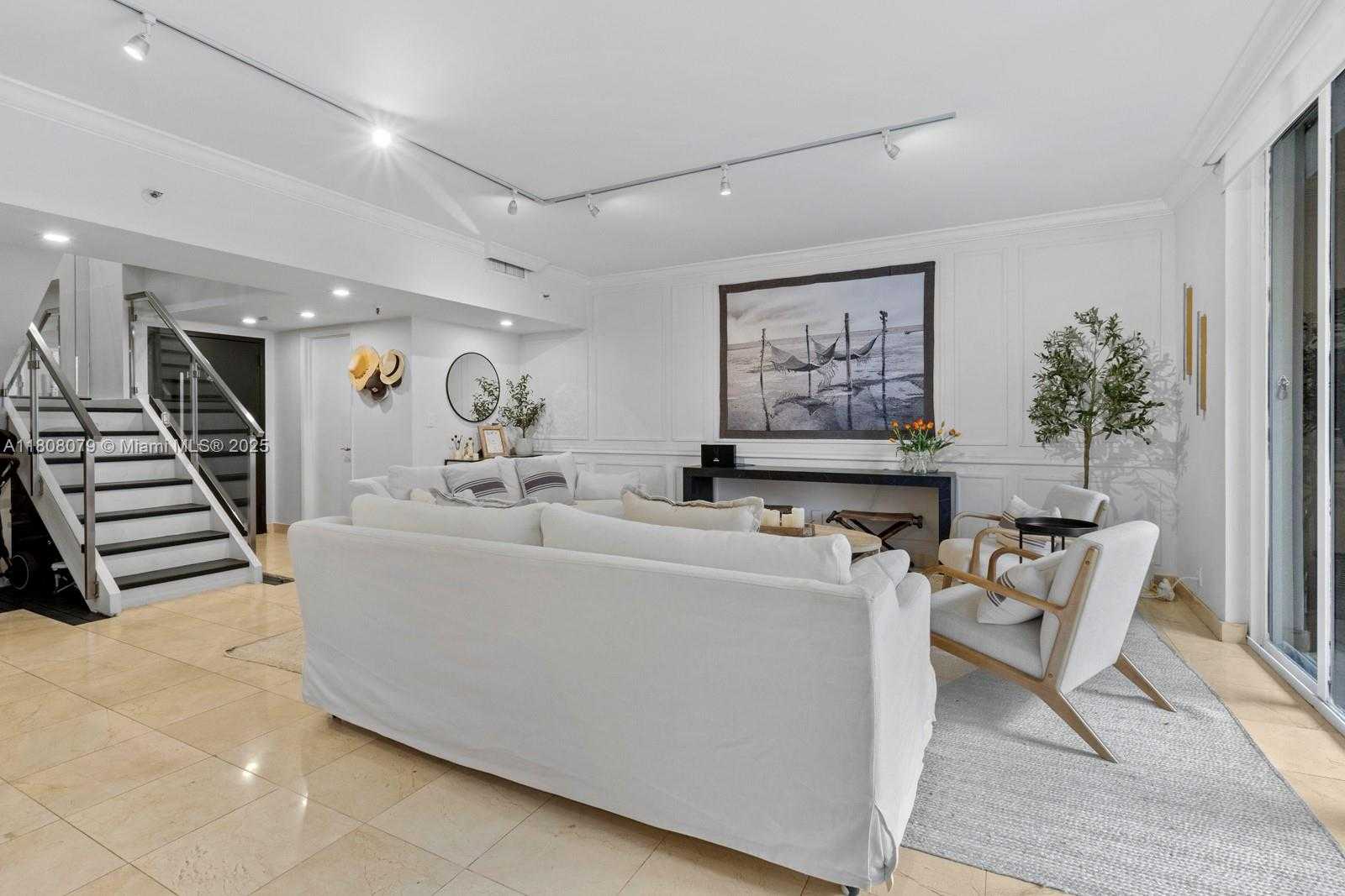 Small Image of 520 BRICKELL KEY DR #A307, Miami Number 8