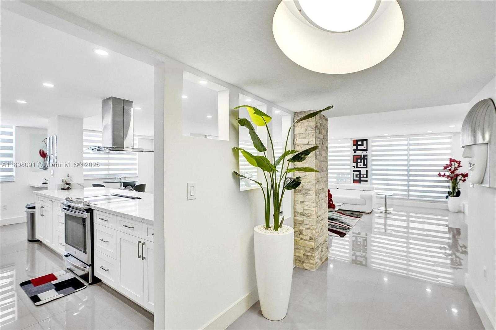 Small Image of 2751 SOUTH OCEAN DR #301S, Hollywood Number 36