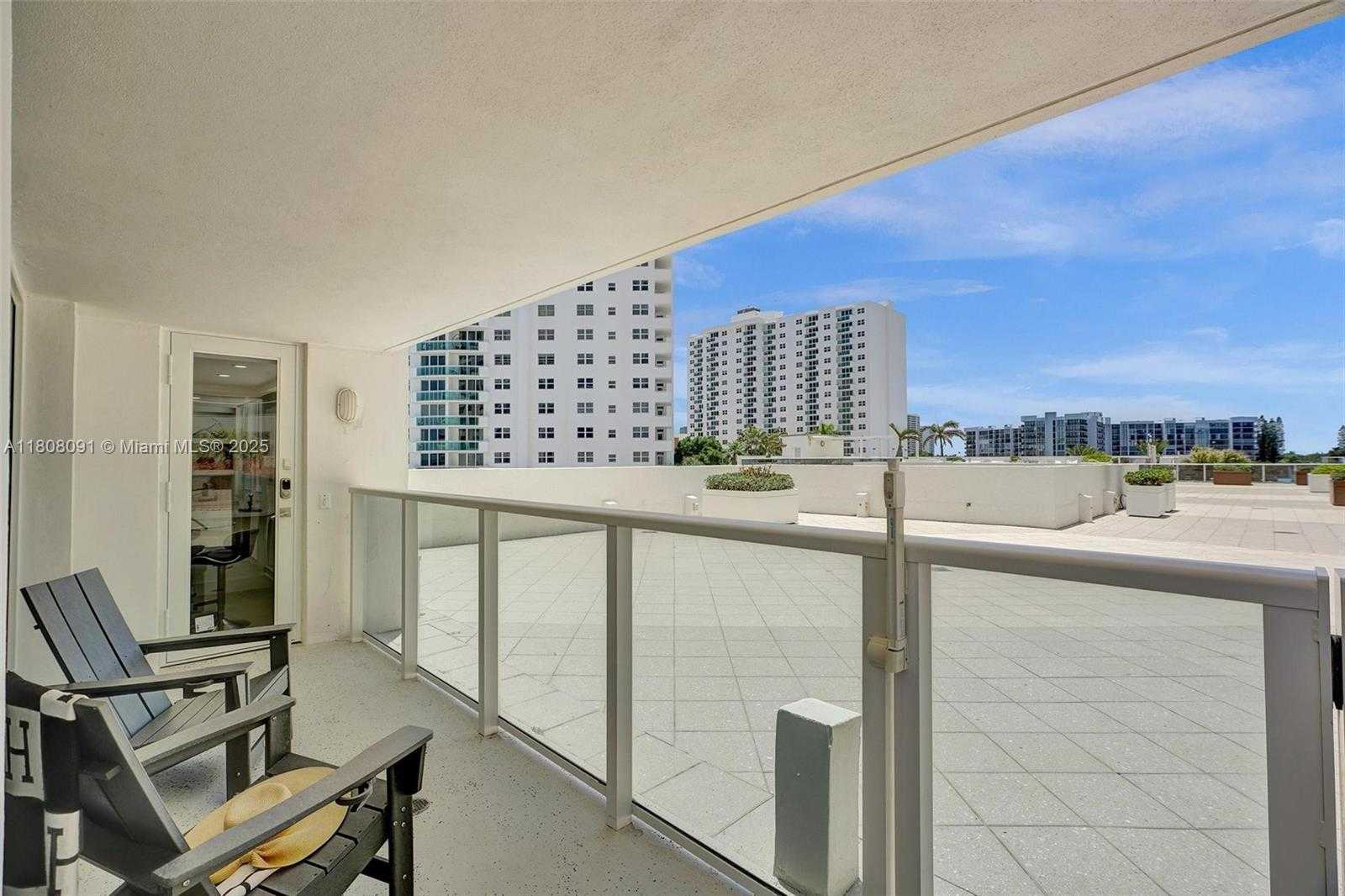 Small Image of 2751 SOUTH OCEAN DR #301S, Hollywood Number 43