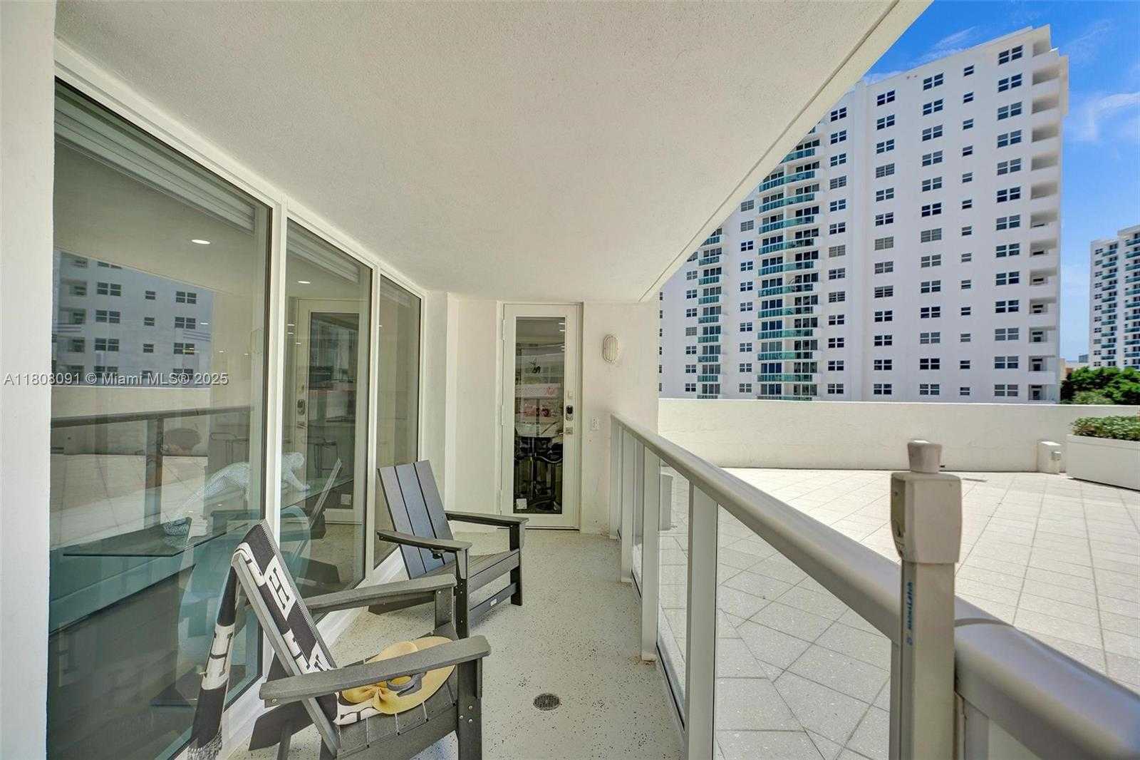 Small Image of 2751 SOUTH OCEAN DR #301S, Hollywood Number 44
