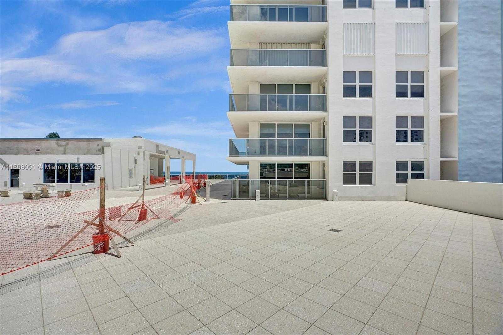 Small Image of 2751 SOUTH OCEAN DR #301S, Hollywood Number 51