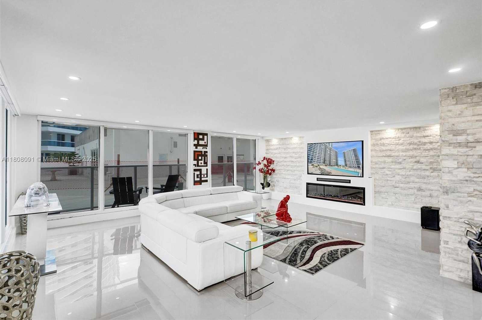 Small Image of 2751 SOUTH OCEAN DR #301S, Hollywood Number 7