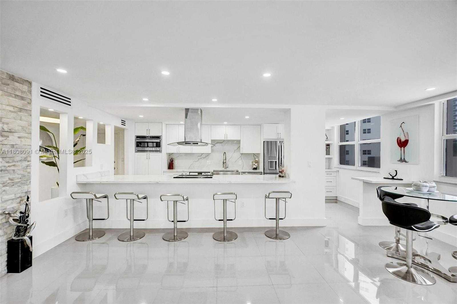 Small Image of 2751 SOUTH OCEAN DR #301S, Hollywood Number 9