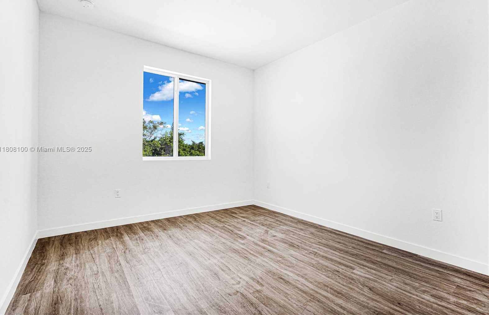 Small Image of 22519 SOUTH WEST 125 AVE #B, Miami Number 12