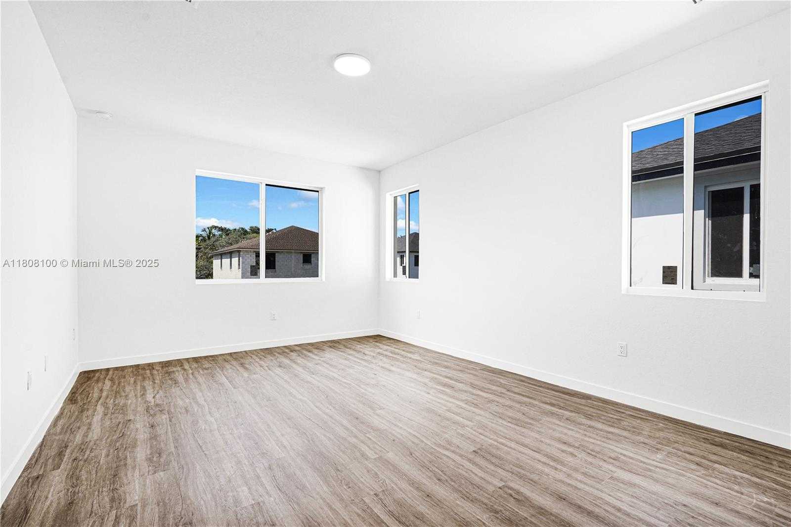 Small Image of 22519 SOUTH WEST 125 AVE #B, Miami Number 27
