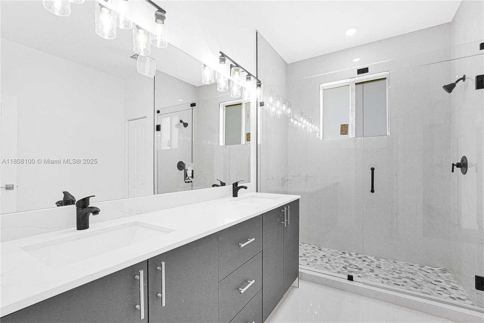 Small Image of 22519 SOUTH WEST 125 AVE #B, Miami Number 33