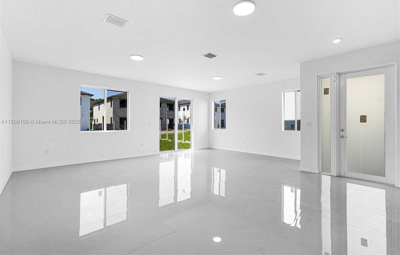 Small Image of 22519 SOUTH WEST 125 AVE #B, Miami Number 37