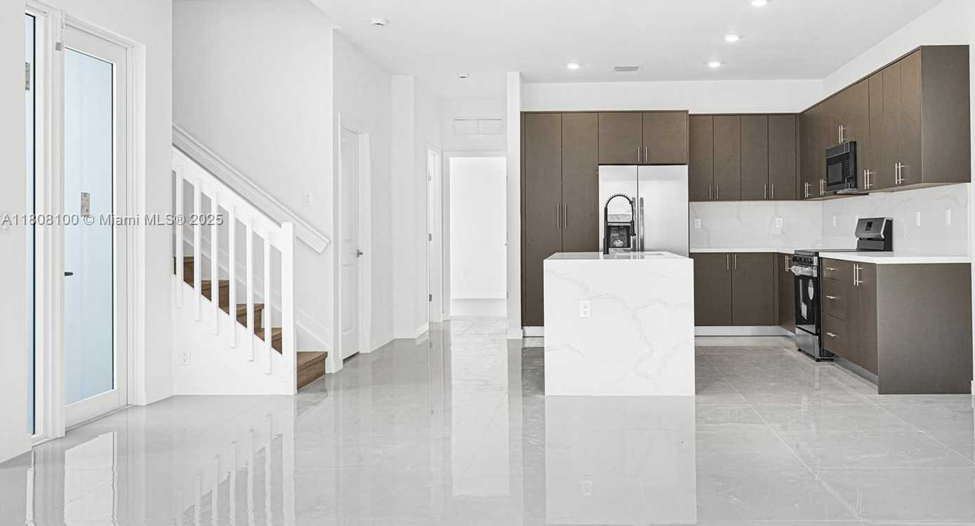 Small Image of 22519 SOUTH WEST 125 AVE #B, Miami Number 40