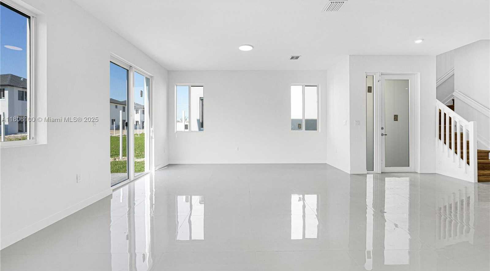 Small Image of 22519 SOUTH WEST 125 AVE #B, Miami Number 41