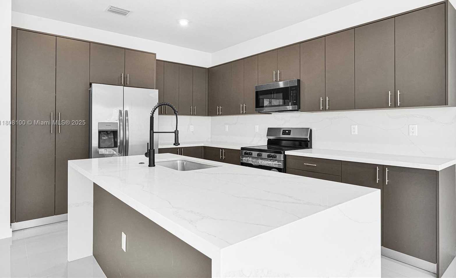 Small Image of 22519 SOUTH WEST 125 AVE #B, Miami Number 7