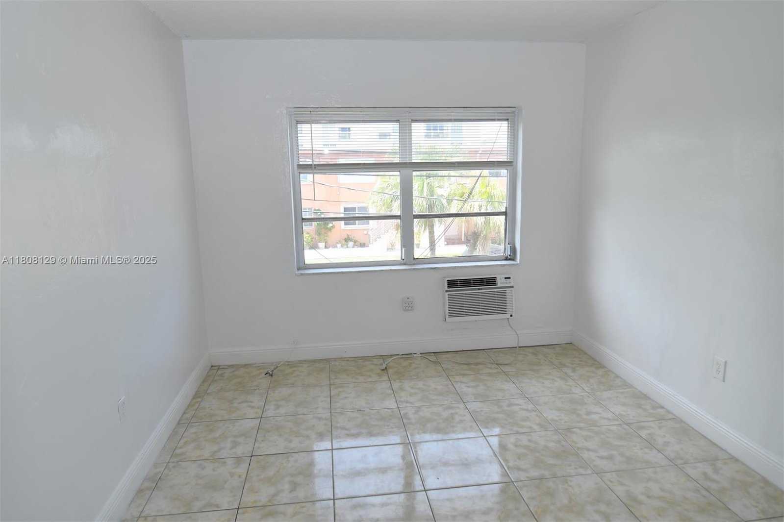 Small Image of 3621 SOUTH WEST 10TH ST #4B, Miami Number 12