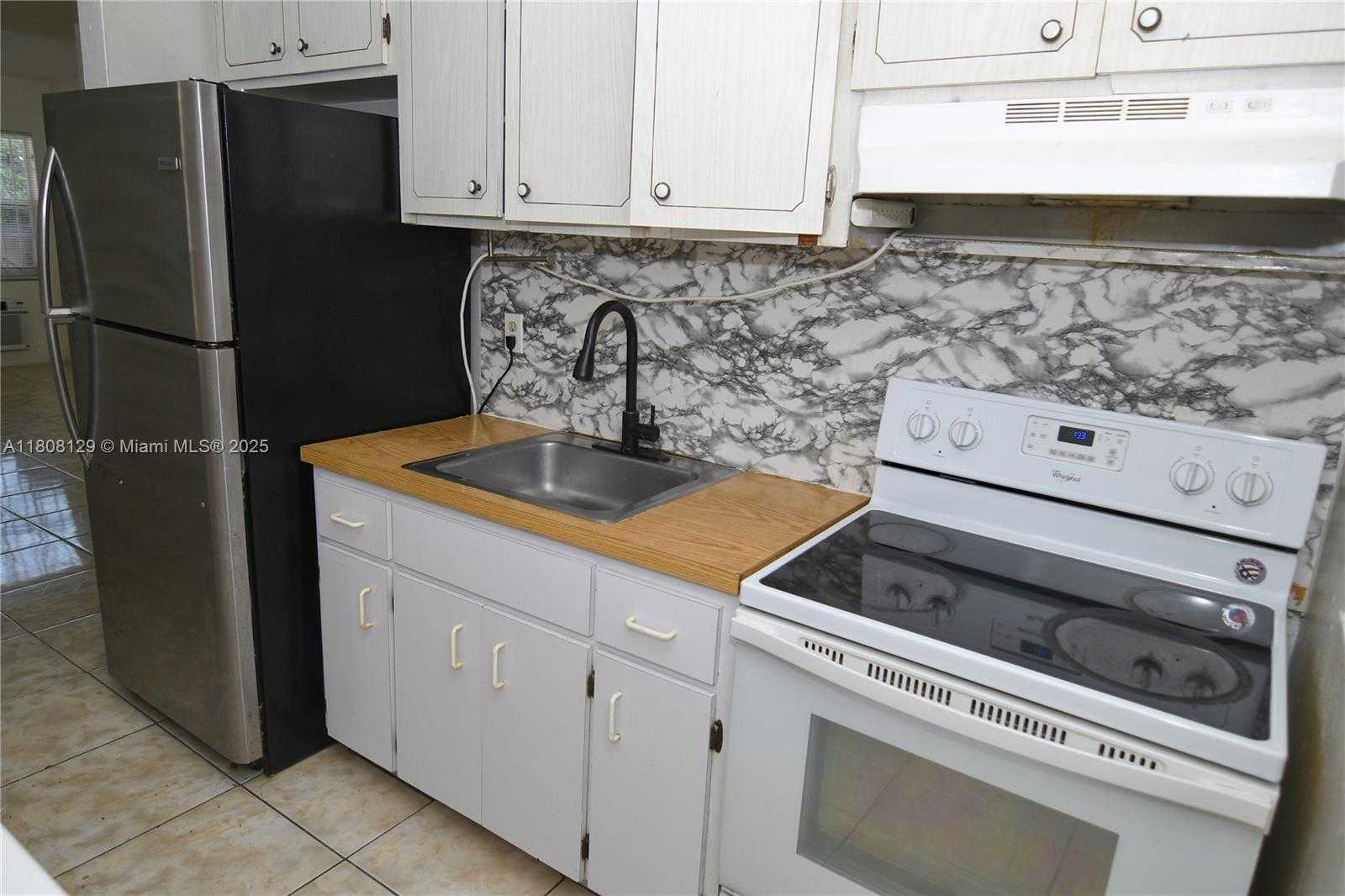 Small Image of 3621 SOUTH WEST 10TH ST #4B, Miami Number 6