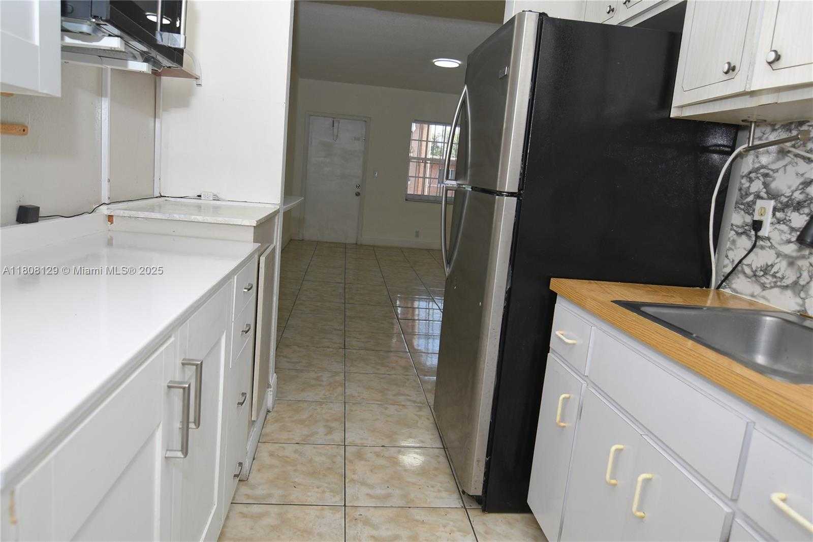 Small Image of 3621 SOUTH WEST 10TH ST #4B, Miami Number 7