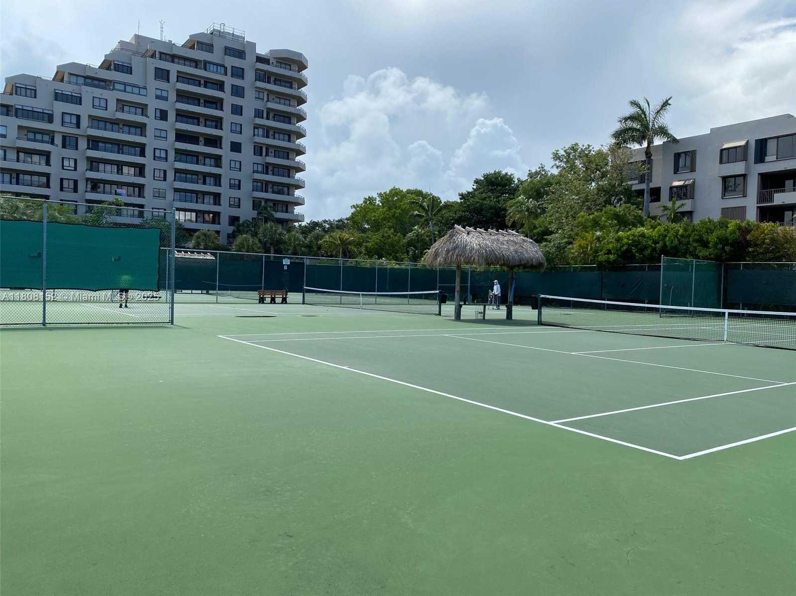 Small Image of 251 CRANDON BLVD #904, Key Biscayne Number 10