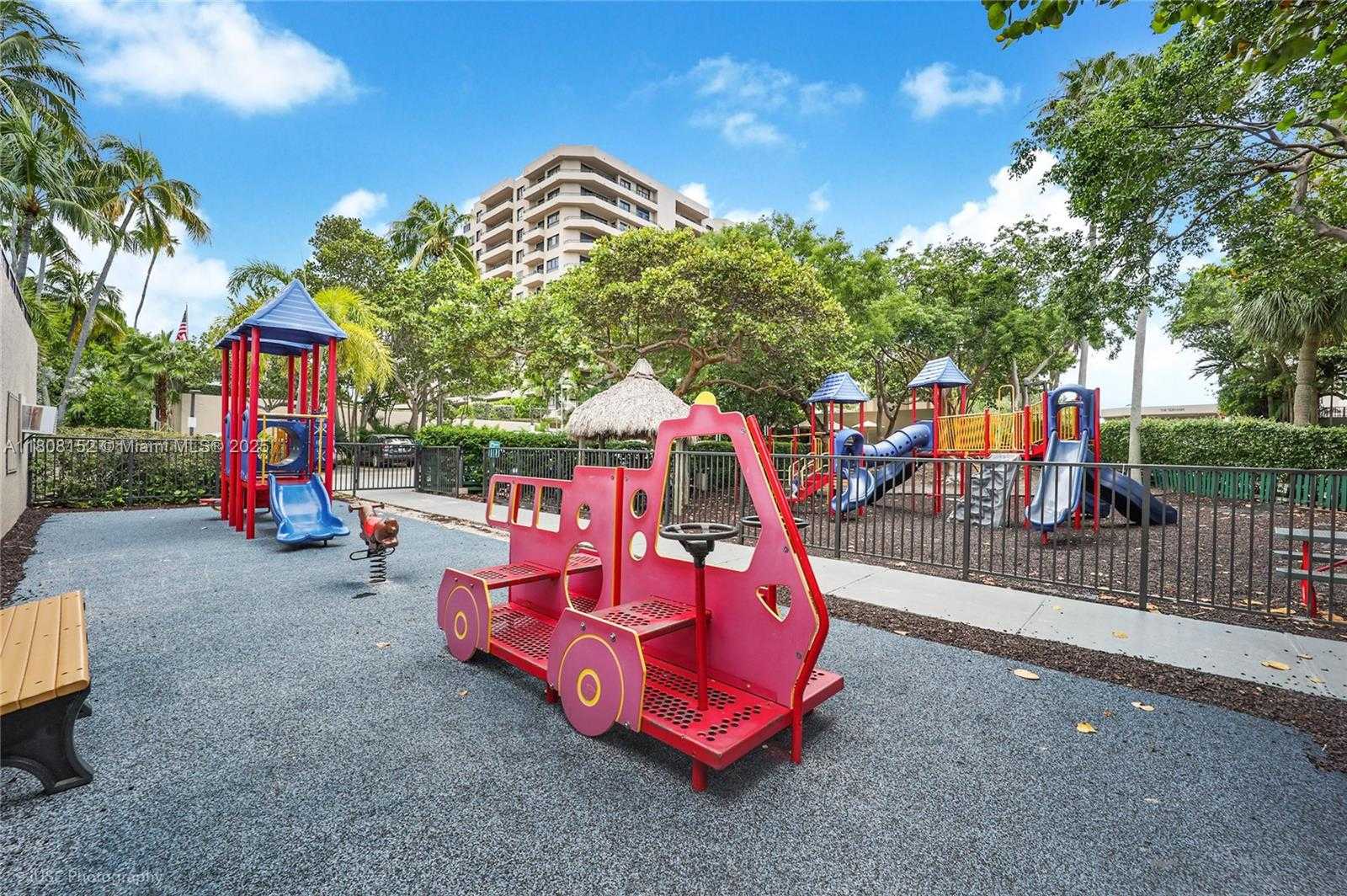 Small Image of 251 CRANDON BLVD #904, Key Biscayne Number 12